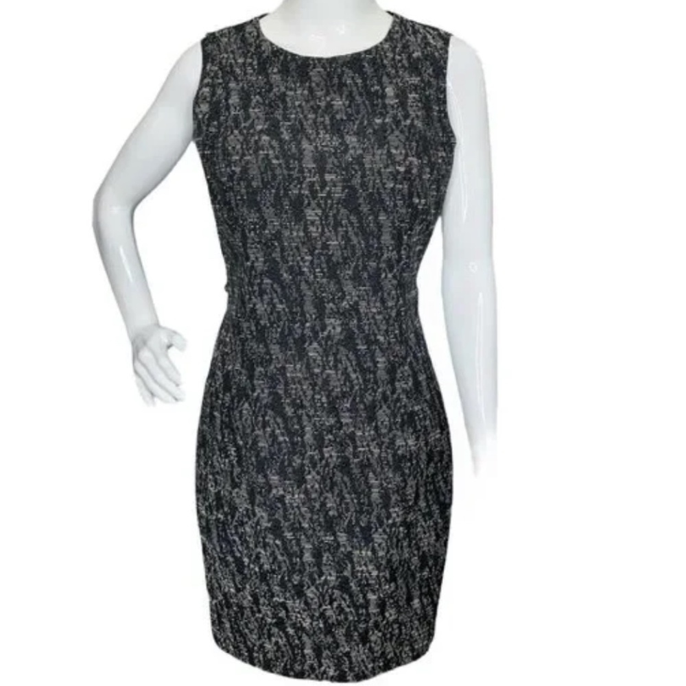 Calvin Klein Women's size 2 Black/White Sheath Dress